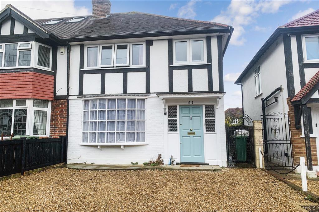 The Causeway, Carshalton, Surrey 3 bed end of terrace house £500,000