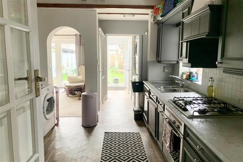 23 The Causeway, Carshalton, SM5 2LZ