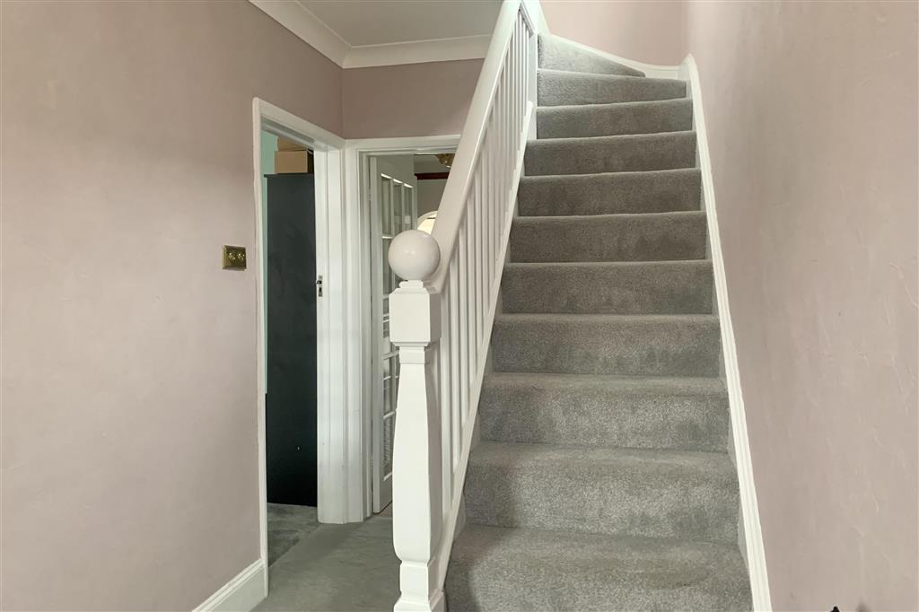 Entrance/Stairs