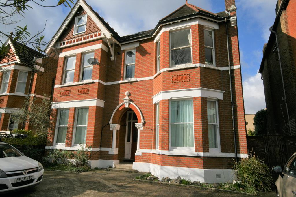 49 Woodville Gardens, Ealing, London... 1 bed ground floor flat £375,000