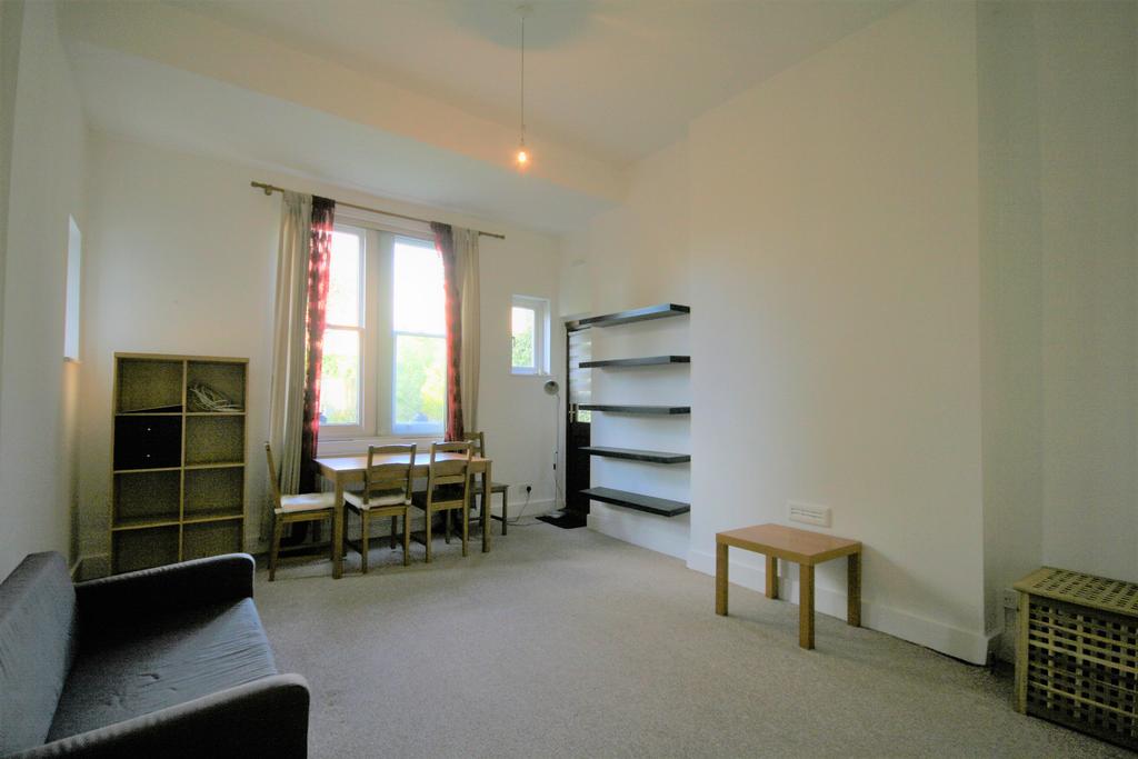49 Woodville Gardens, Ealing, London... 1 bed ground floor flat £375,000