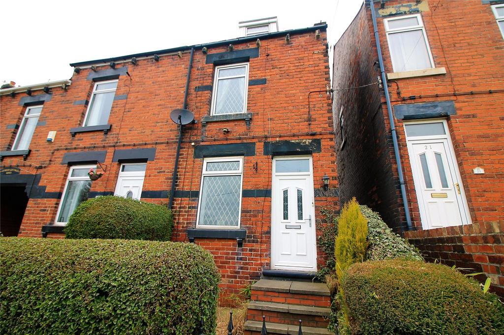 Shaw Lane, Carlton, Barnsley, S71 3 bed end of terrace house £90,000