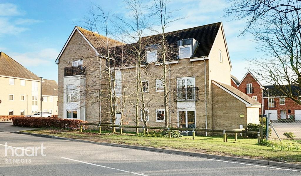 Linton Close, Eaton Socon 2 bed apartment £175,000
