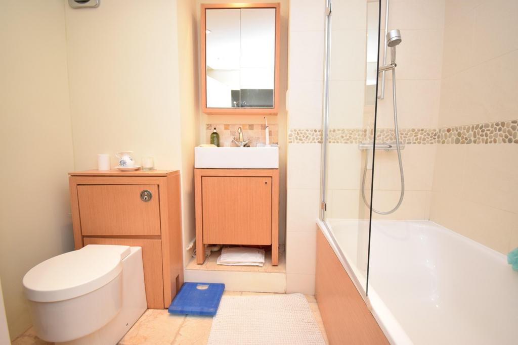 Ensuite bathroom
