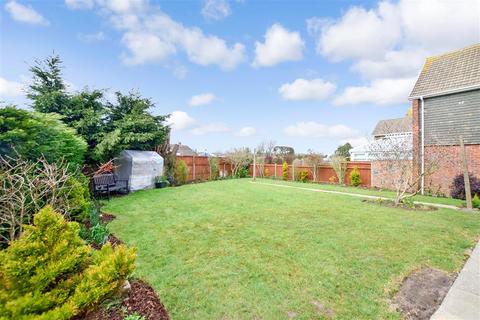 1 Joyes Close, Whitfield, Dover, CT16 3LS