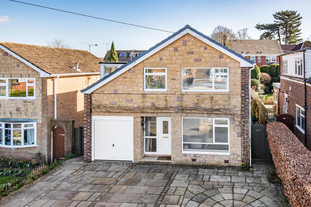 Rye Garth, Wetherby, LS22 7UL 4 bed detached house £350,000