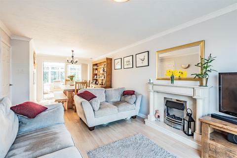 16 Rye Garth, Wetherby, LS22 7UL