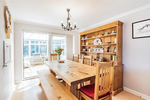 16 Rye Garth, Wetherby, LS22 7UL