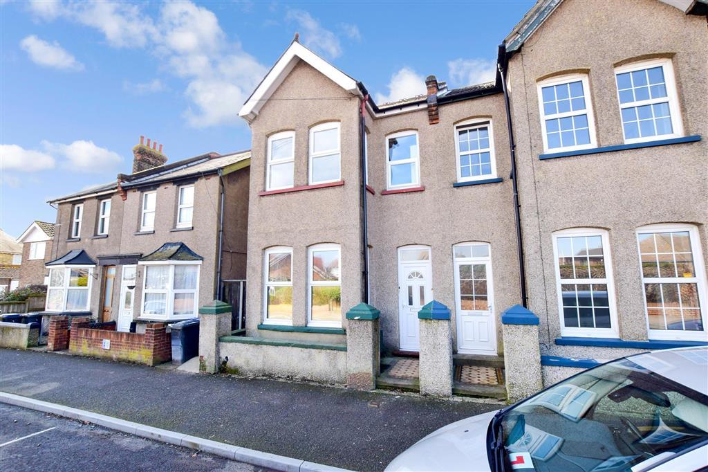 Fleetwood Avenue, Herne Bay, Kent 2 bed flat £180,000
