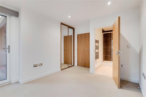 2 bedroom flat to rent, Eltringham Street, London