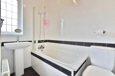 82 Burnside Drive, Manchester, M19 2WA