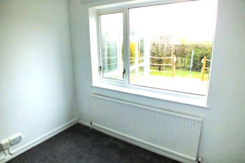 4 Grasmere Gardens, Folkestone, CT19 5JN