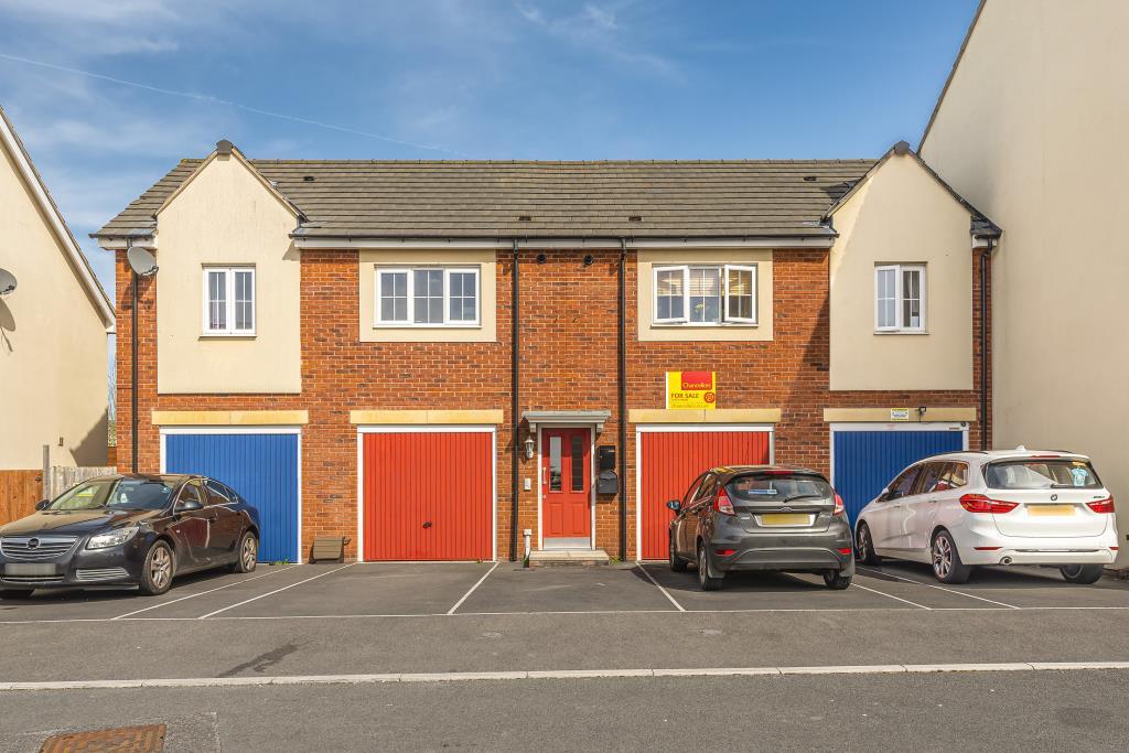 Swindon, Wiltshire, SN2 1 bed semidetached house for sale £125,000