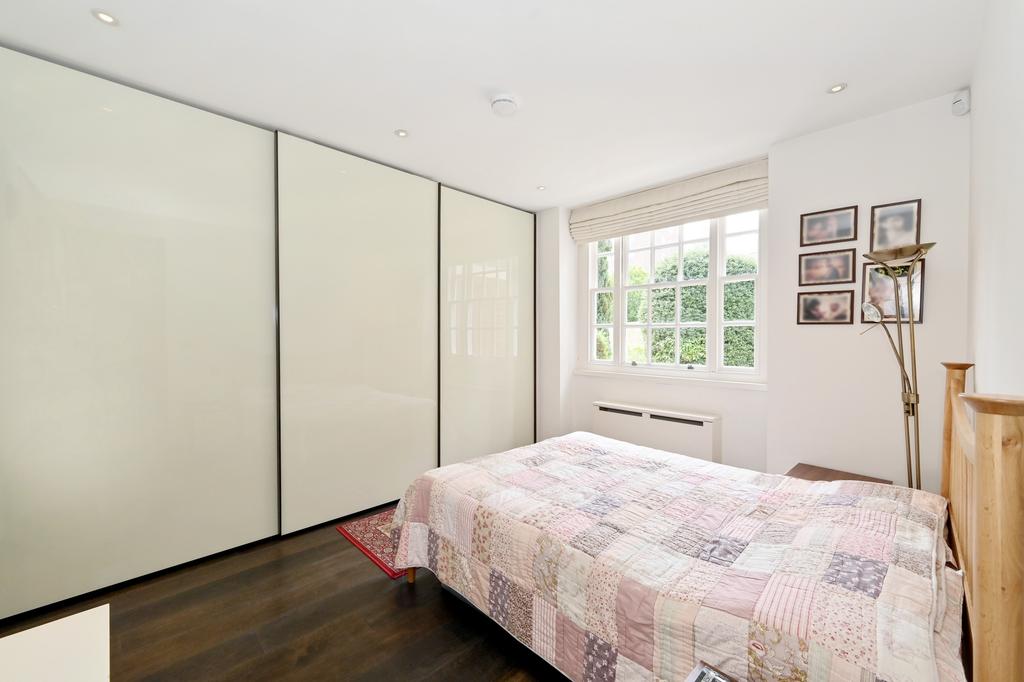 Bedroom 1 (2)