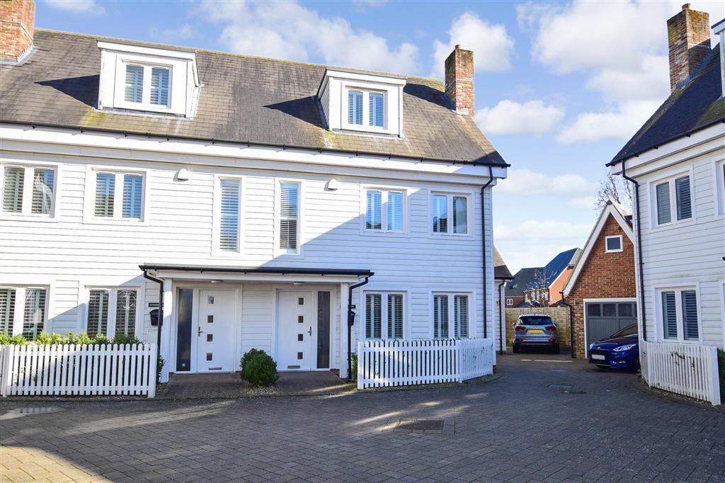 Rougemont, Kings Hill, West Malling, Kent 4 bed semidetached house £