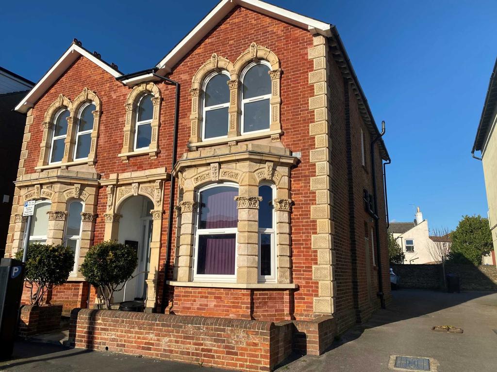 Sudley Road, Bognor Regis 1 bed flat £795 pcm (£183 pw)