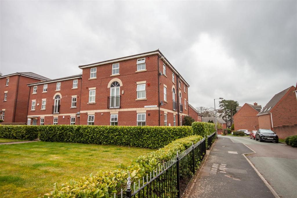 Selwyn Road, Burntwood, WS7 9QW 2 bed flat £140,000