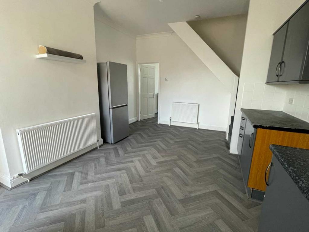 St Marys Road, Garston 2 bed flat £695 pcm (£160 pw)