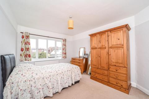 19 Reynolds Road, New Malden, KT3 5NG