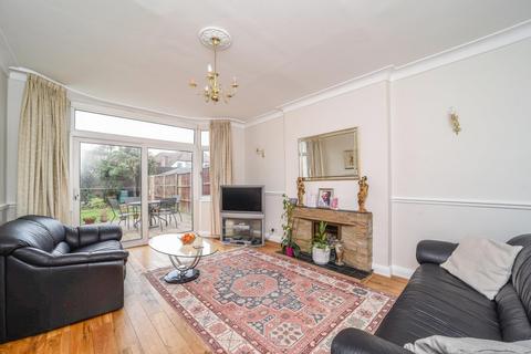 19 Reynolds Road, New Malden, KT3 5NG