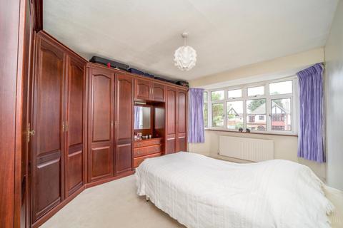 19 Reynolds Road, New Malden, KT3 5NG