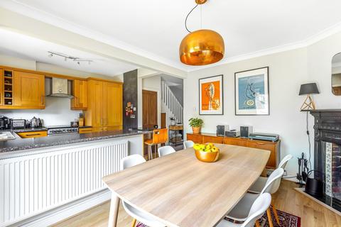 92 Sandy Lane, Maybury, Woking, GU22 8BH