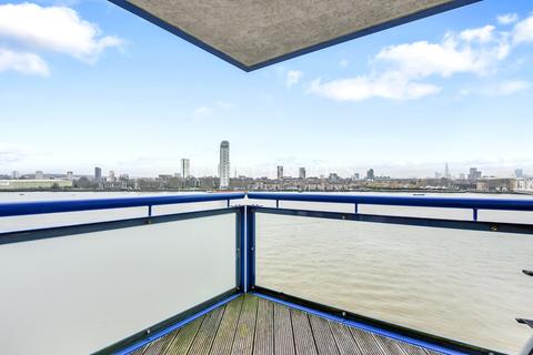 Flat 44, Nova Building, 3 Newton Place, London, E14 3TT