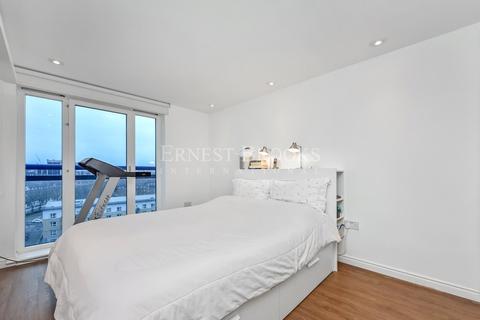 Flat 44, Nova Building, 3 Newton Place, London, E14 3TT