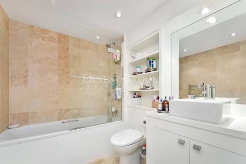 Flat 44, Nova Building, 3 Newton Place, London, E14 3TT