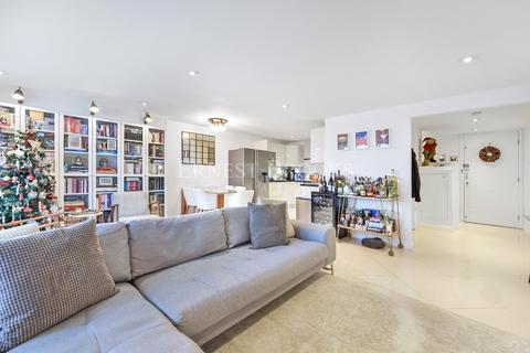 Flat 44, Nova Building, 3 Newton Place, London, E14 3TT
