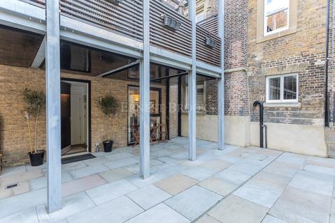 10 Ashmore Road, London, SE18 4BY