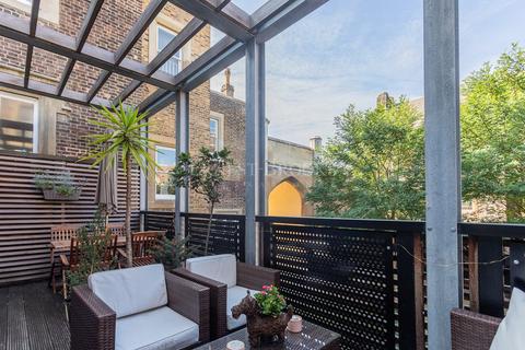 10 Ashmore Road, London, SE18 4BY