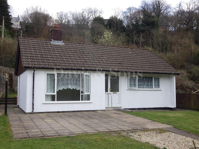 St. Mary Street, Risca, Newport. NP11 6GR 2 bed detached house £700