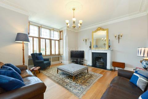 11 Hale Gardens, London, W3 9SG