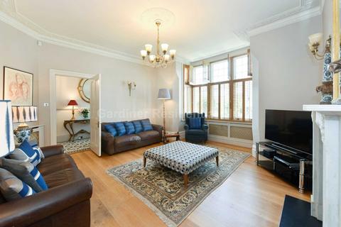 11 Hale Gardens, London, W3 9SG