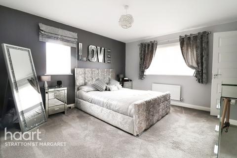 35 Coronel Close, Swindon, SN3 4FW