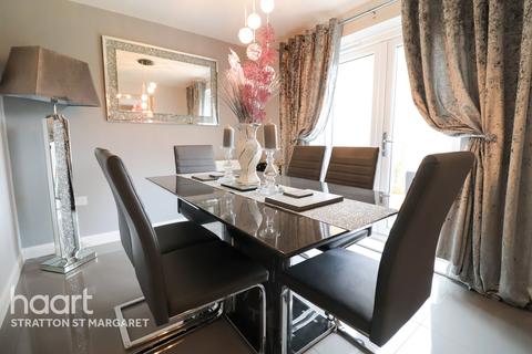 35 Coronel Close, Swindon, SN3 4FW