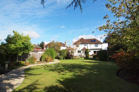 71 The Green, Epsom, KT17 3JX