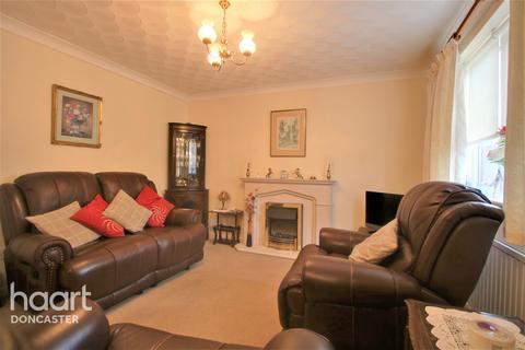 16 Valiant Gardens, Sprotbrough, Doncaster, DN5 7RU