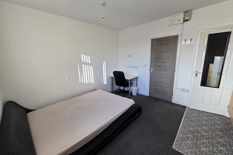 undefined, En-Suite Room – Edgehill Road, Leicester, LE4 9EA. £615 PCM (BILLS INC. AND SHARING KITCHEN)