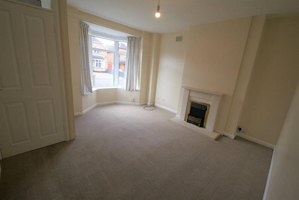 Batchelors Barn Road, Andover, SP10 3 bed semidetached house £1,050