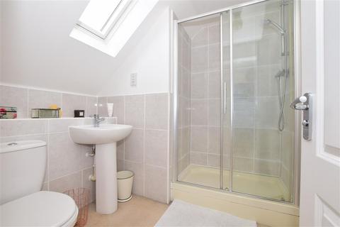 25 Baxter Way, Kings Hill, West Malling, ME19 4DE