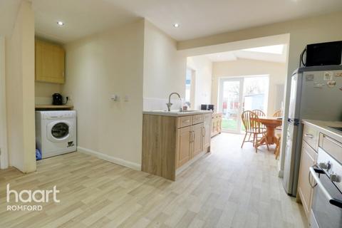 55 Frinton Road, Romford, RM5 2ER