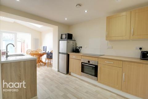 55 Frinton Road, Romford, RM5 2ER