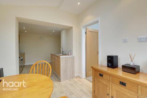 55 Frinton Road, Romford, RM5 2ER