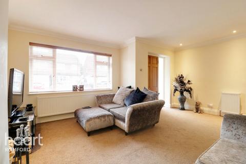 55 Frinton Road, Romford, RM5 2ER