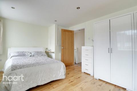 55 Frinton Road, Romford, RM5 2ER