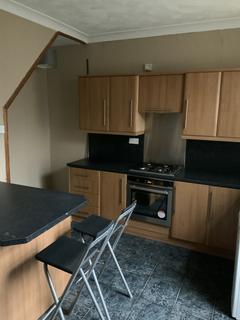2 bedroom terraced house to rent, Melrose Avenue, Bolton BL1 5NA