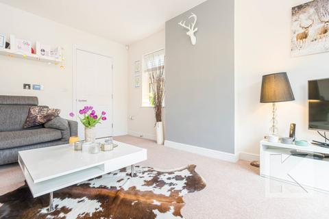 21 Bowler Way, Greenfield, Oldham, OL3 7FQ