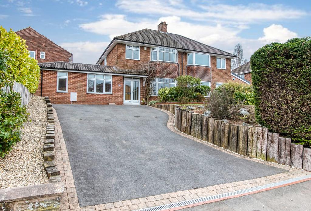 Braces Lane, Marlbrook, Bromsgrove, B60 1DY 3 bed semidetached house